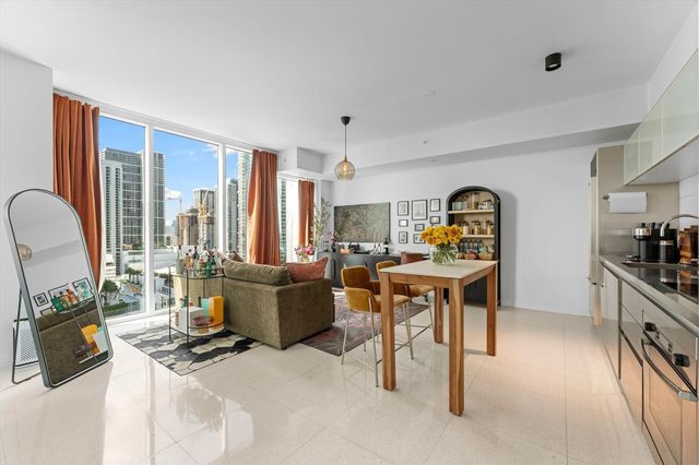 1040 Biscayne Blvd 1908, Miami, FL 33132