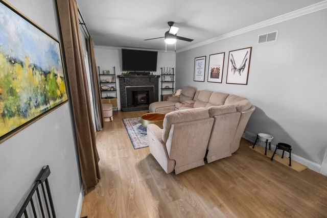 7564 New Albany Condit Road, New Albany, OH 43054