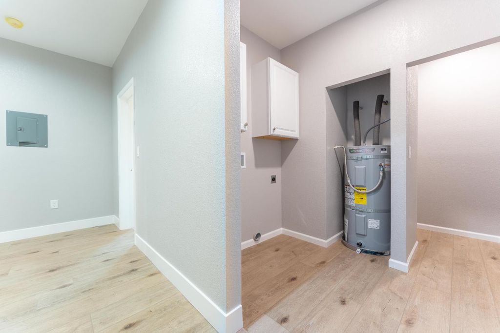 Image 23 of property listing at 7380 14th Avenue, Hanford, CA 93230