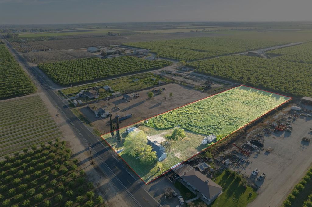 Image 40 of property listing at 7380 14th Avenue, Hanford, CA 93230