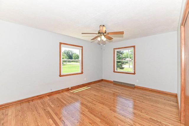 W156N8008 Pilgrim ROAD, Menomonee Falls, WI 53051