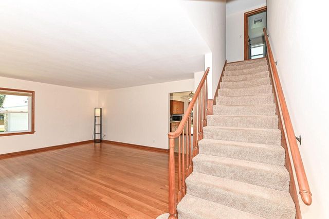 W156N8008 Pilgrim ROAD, Menomonee Falls, WI 53051