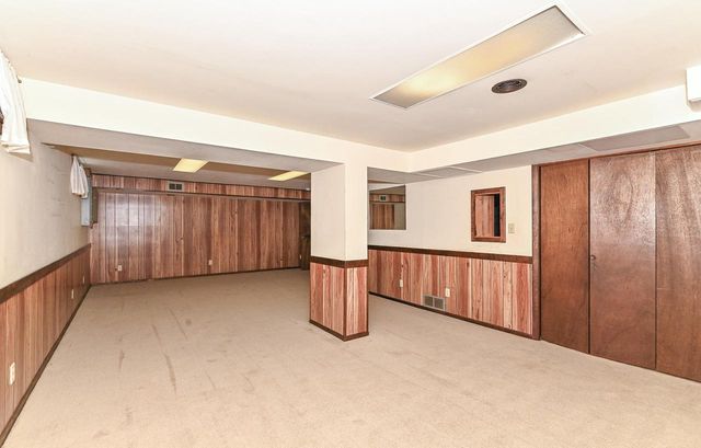 W156N8008 Pilgrim ROAD, Menomonee Falls, WI 53051