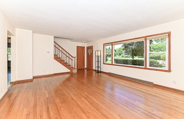 W156N8008 Pilgrim ROAD, Menomonee Falls, WI 53051
