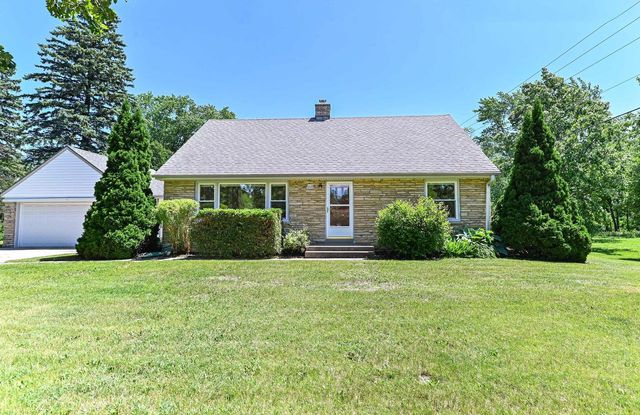 W156N8008 Pilgrim ROAD, Menomonee Falls, WI 53051