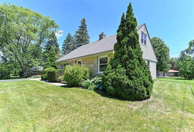 W156N8008 Pilgrim ROAD, Menomonee Falls, WI 53051