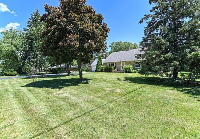 W156N8008 Pilgrim ROAD, Menomonee Falls, WI 53051