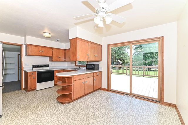 W156N8008 Pilgrim ROAD, Menomonee Falls, WI 53051