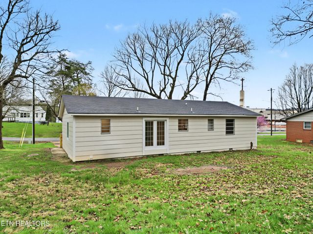 5503 Scenicwood Rd, Knoxville, TN 37912