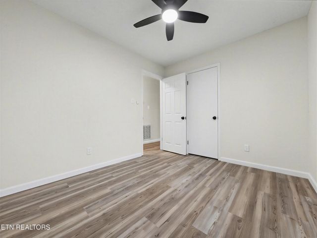 5503 Scenicwood Rd, Knoxville, TN 37912