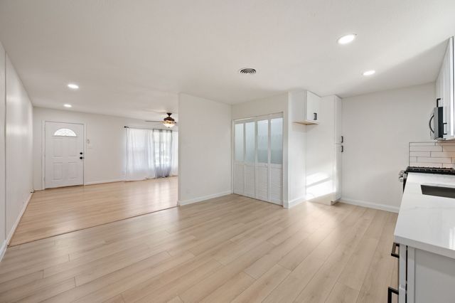 308 Wanda Way, Hurst, TX 76053