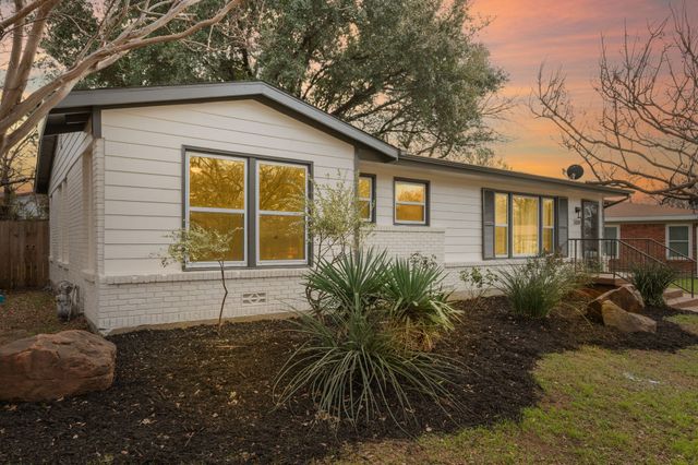 308 Wanda Way, Hurst, TX 76053