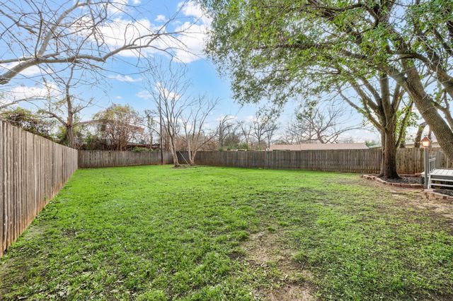 308 Wanda Way, Hurst, TX 76053