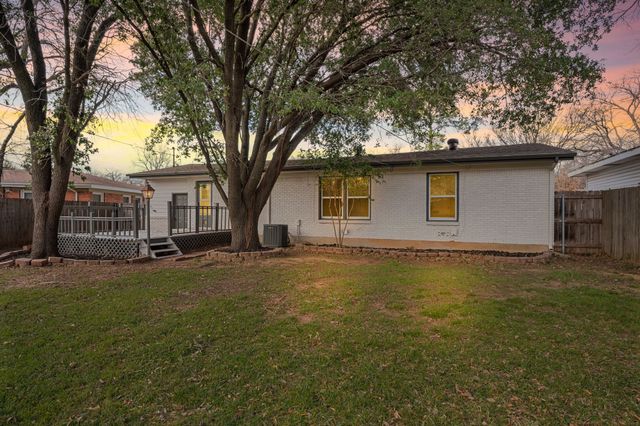 308 Wanda Way, Hurst, TX 76053