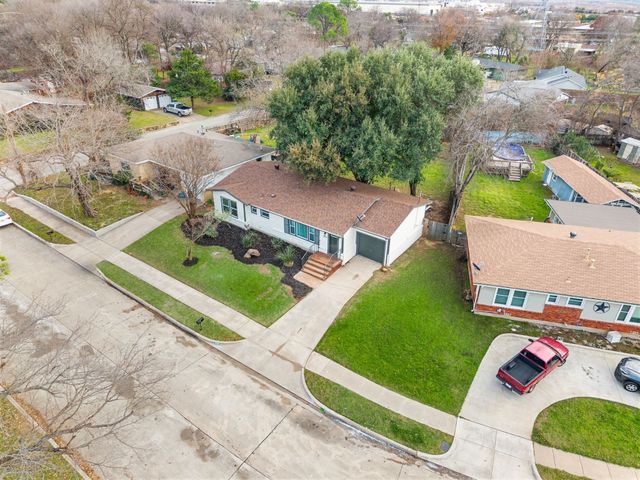 308 Wanda Way, Hurst, TX 76053