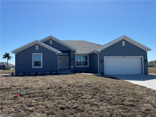 4112 NW 37th ST, Cape Coral, FL 33993