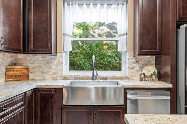 50 N Hollylaurel Circle, The Woodlands, TX 77382