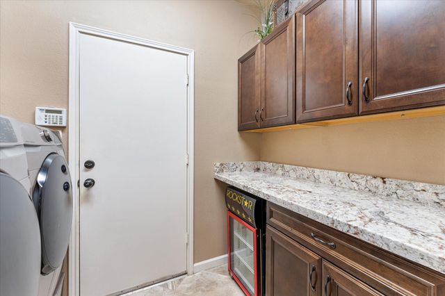 50 N Hollylaurel Circle, The Woodlands, TX 77382