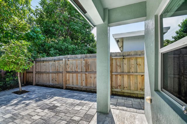 2694 Nokomis Avenue, West Palm Beach, FL 33409