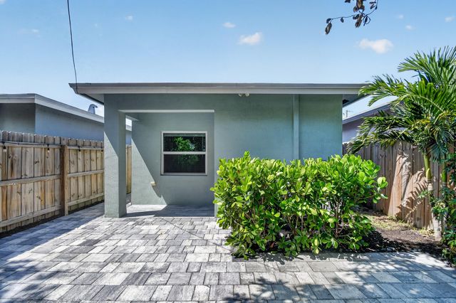 2694 Nokomis Avenue, West Palm Beach, FL 33409