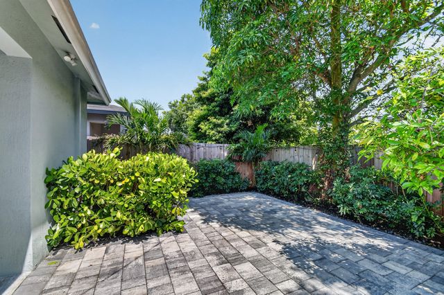 2694 Nokomis Avenue, West Palm Beach, FL 33409