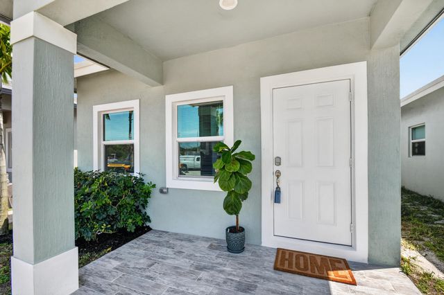 2694 Nokomis Avenue, West Palm Beach, FL 33409