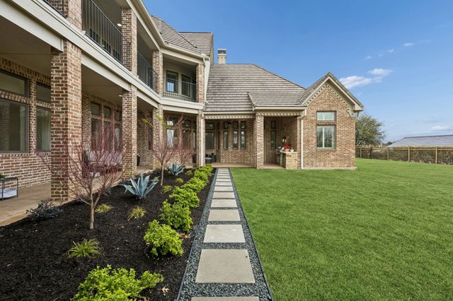 2032 Courtland Drive, Frisco, TX 75034