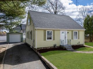 41 Clinton St, Marlborough, MA 01752