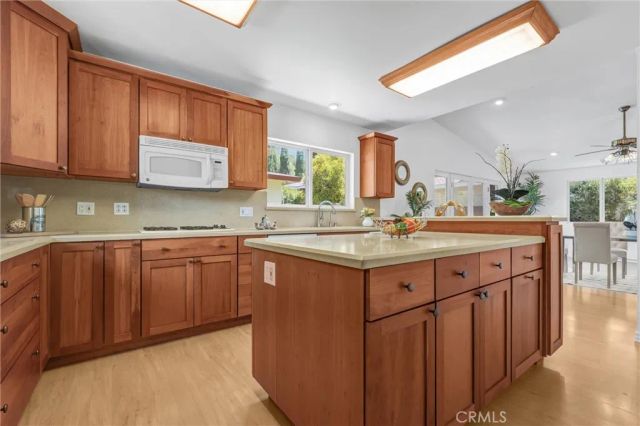 4408 Union Avenue, La Canada Flintridge, CA 91011