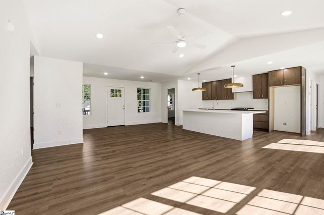 410 Benjamin Reid Court, Duncan, SC 29334