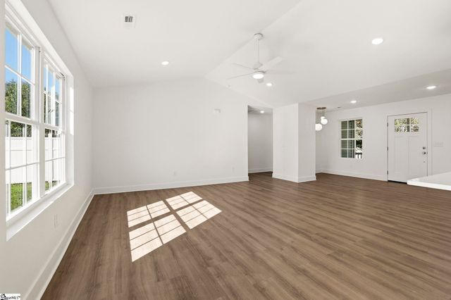 410 Benjamin Reid Court, Duncan, SC 29334