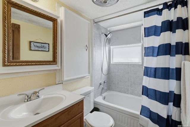 16040 Keller, Lacoste, TX 78039