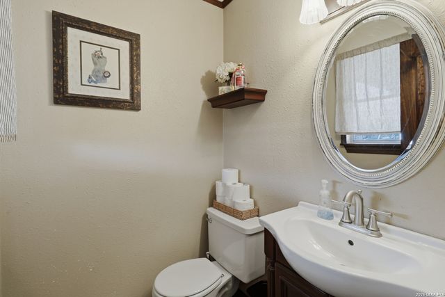 16040 Keller, Lacoste, TX 78039