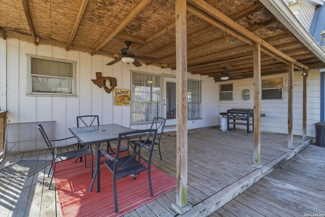 16040 Keller, Lacoste, TX 78039