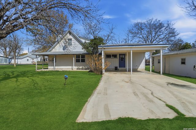 16040 Keller, Lacoste, TX 78039
