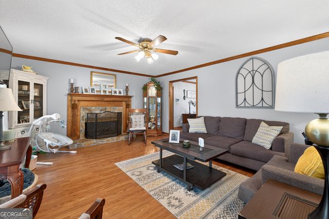 196 Regal Way W, Mcdonough, GA 30253