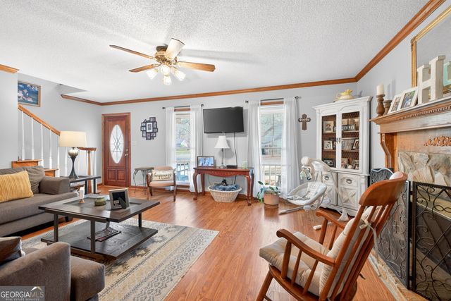 196 Regal Way W, Mcdonough, GA 30253