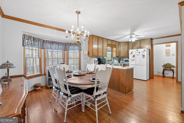 196 Regal Way W, Mcdonough, GA 30253