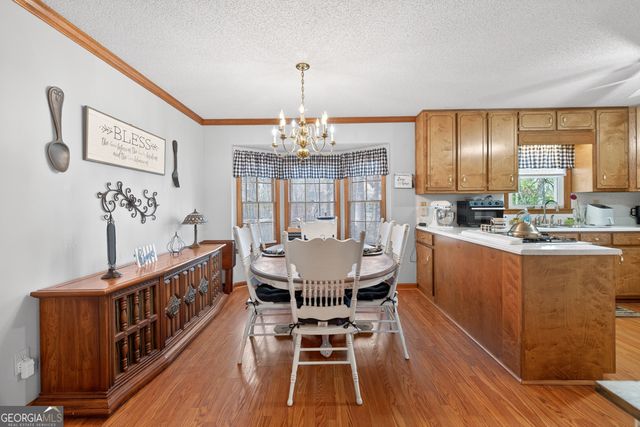 196 Regal Way W, Mcdonough, GA 30253