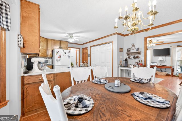 196 Regal Way W, Mcdonough, GA 30253