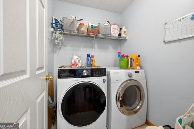 196 Regal Way W, Mcdonough, GA 30253