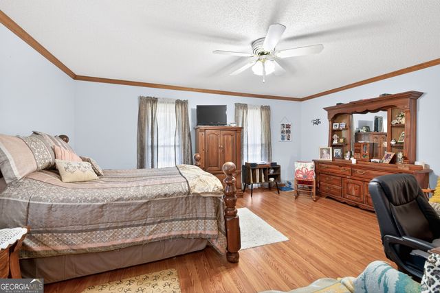 196 Regal Way W, Mcdonough, GA 30253