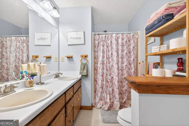 196 Regal Way W, Mcdonough, GA 30253