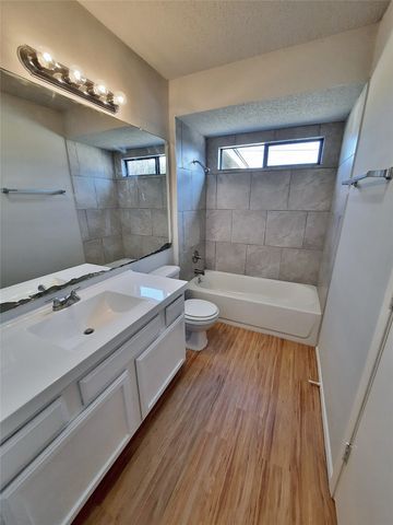 2646 Winslow Drive, Grand Prairie, TX 75052