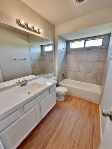 2646 Winslow Drive, Grand Prairie, TX 75052