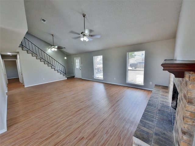 2646 Winslow Drive, Grand Prairie, TX 75052