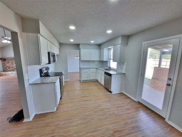 2646 Winslow Drive, Grand Prairie, TX 75052