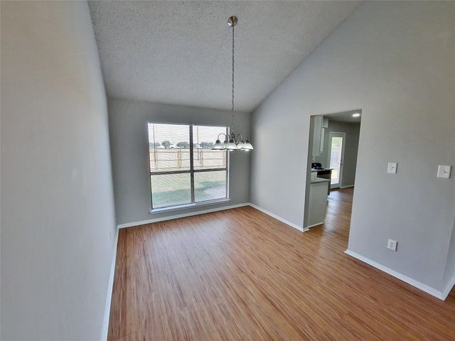 2646 Winslow Drive, Grand Prairie, TX 75052
