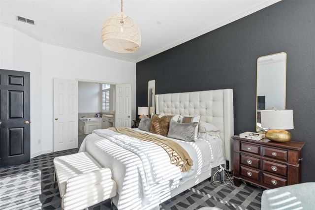 2537 Clearlake Drive, Grand Prairie, TX 75054