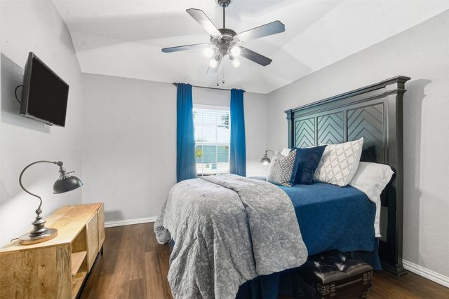 2537 Clearlake Drive, Grand Prairie, TX 75054